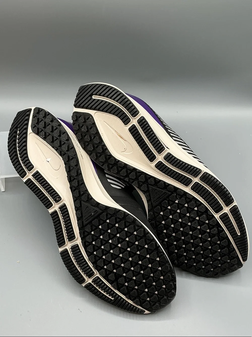 NIKE WOMEN'S PEGASUS 36 SHIELD RUNNING SHOES, SIZE 7.5
